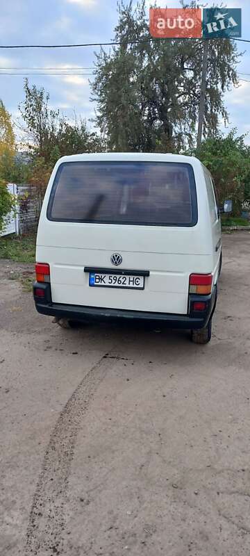 Минивэн Volkswagen Transporter 2000 в Ровно