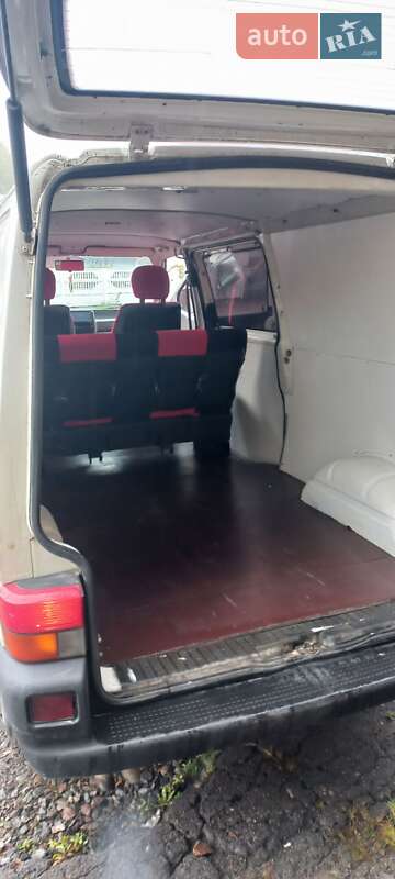 Минивэн Volkswagen Transporter 2000 в Ровно