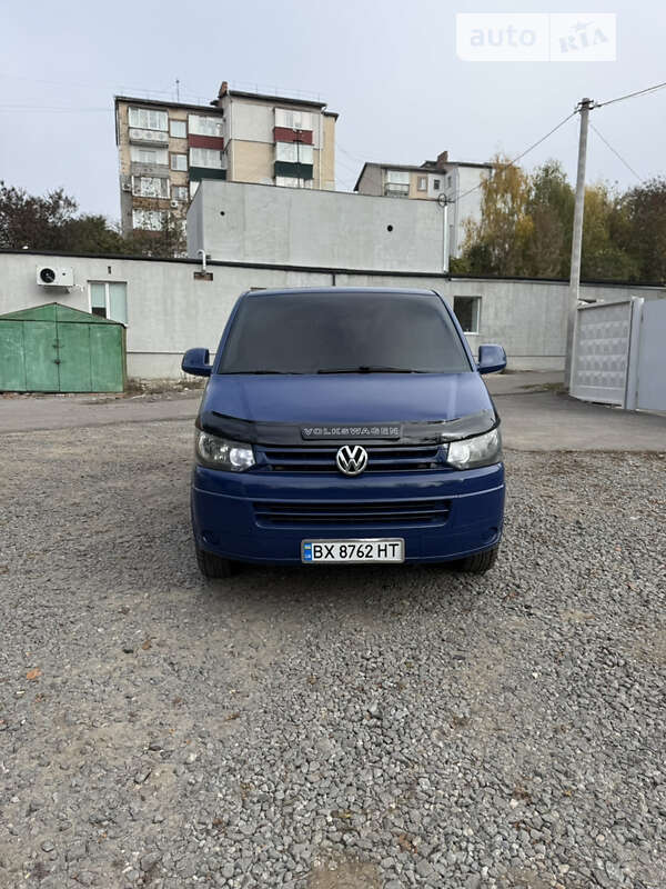 Мінівен Volkswagen Transporter 2010 в Хмельницькому