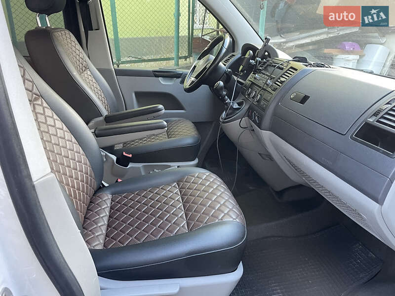 Минивэн Volkswagen Transporter 2015 в Тернополе