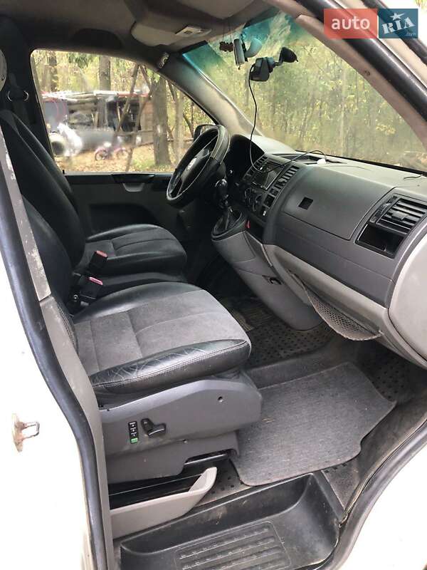 Минивэн Volkswagen Transporter 2004 в Киеве