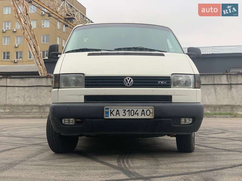 Вантажопасажирський фургон Volkswagen Transporter 2001 в Києві