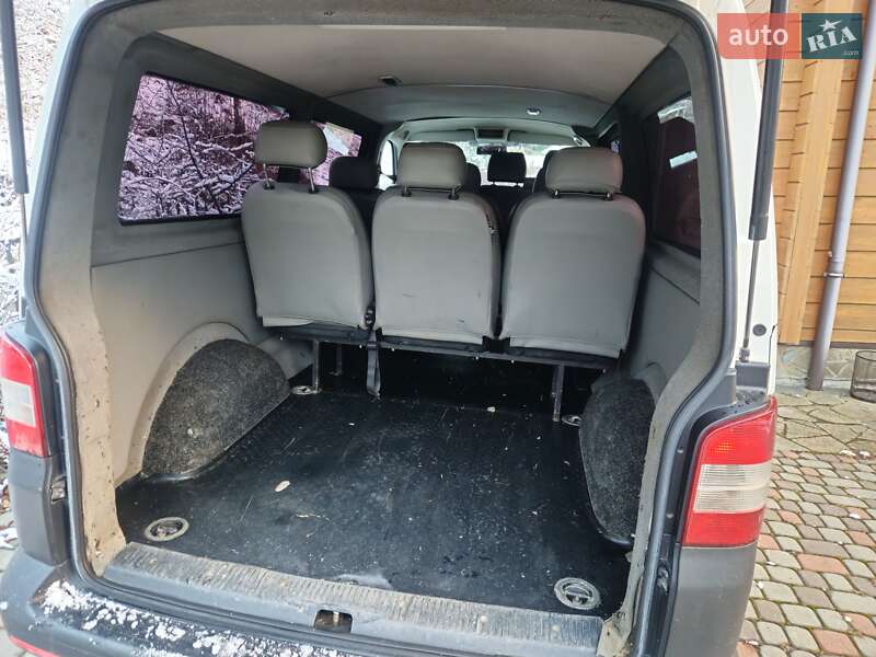Минивэн Volkswagen Transporter 2010 в Славском