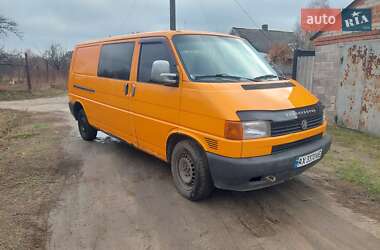 Грузопассажирский фургон Volkswagen Transporter 2000 в Будах