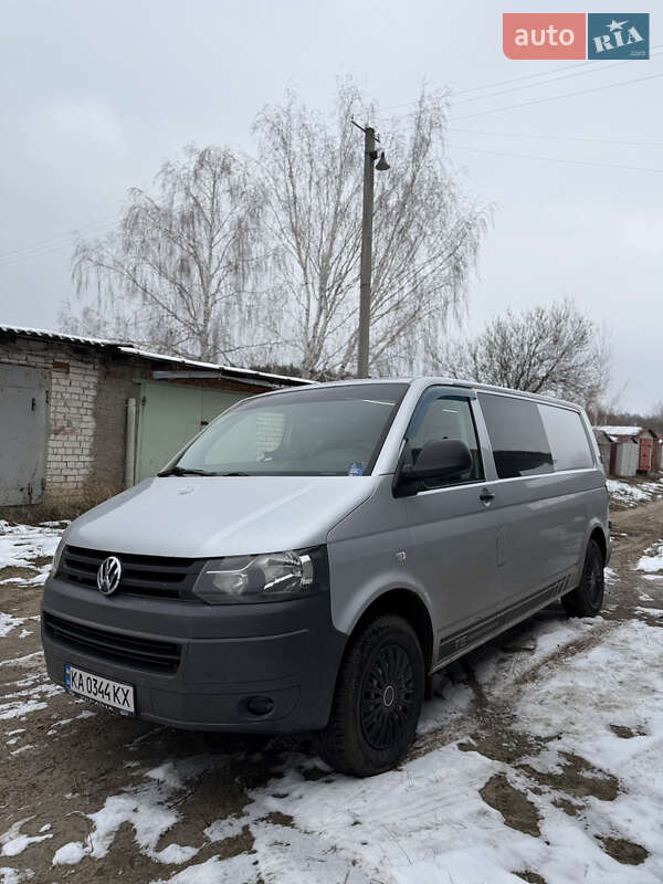 Грузопассажирский фургон Volkswagen Transporter 2011 в Шостке