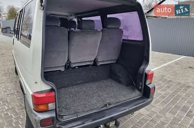 Мінівен Volkswagen Transporter 2002 в Шполі