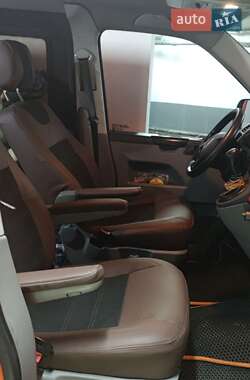 Минивэн Volkswagen Transporter 2008 в 