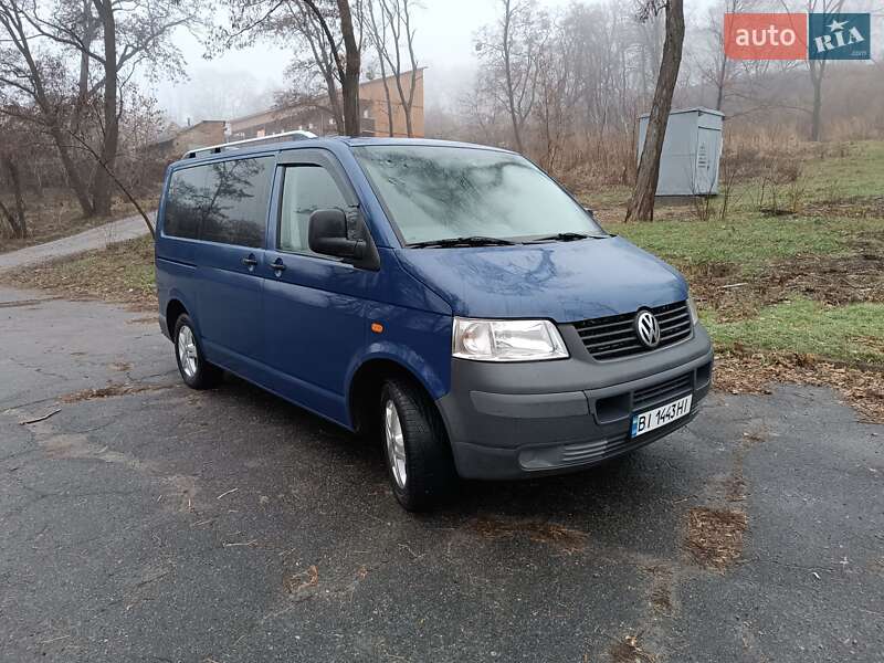 Минивэн Volkswagen Transporter 2005 в 