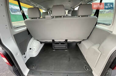 Минивэн Volkswagen Transporter 2011 в 