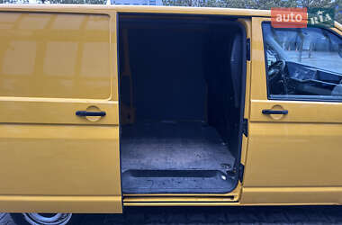Грузовой фургон Volkswagen Transporter 2020 в 