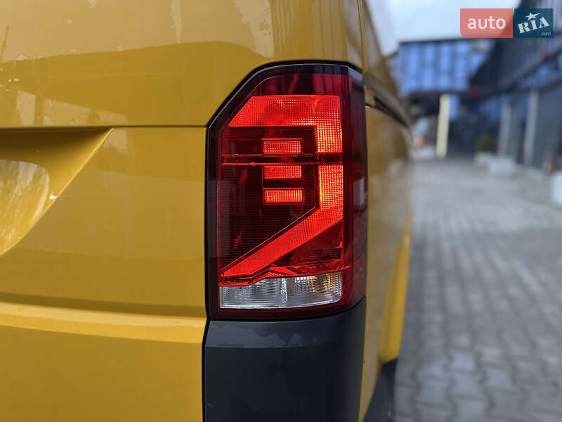 Грузовой фургон Volkswagen Transporter 2020 в Ровно