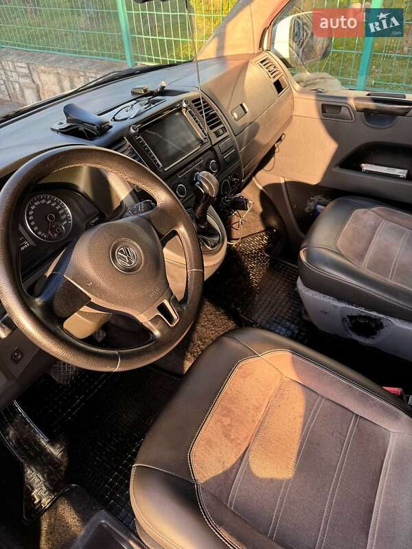 Минивэн Volkswagen Transporter 2011 в Луцке