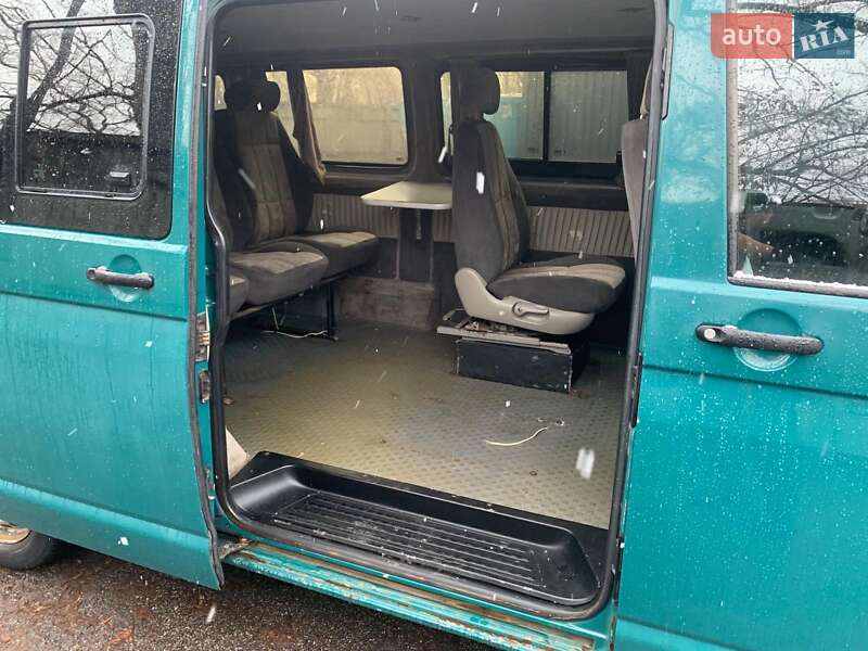 Минивэн Volkswagen Transporter 2004 в Киеве