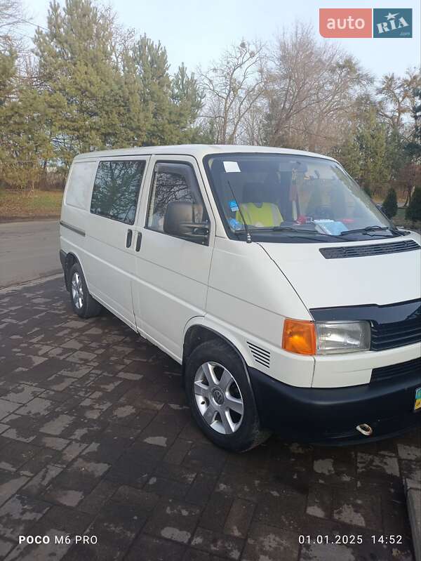 Минивэн Volkswagen Transporter 1998 в Ратным