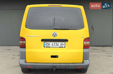 Минивэн Volkswagen Transporter 2004 в Сарнах