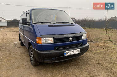 Мінівен Volkswagen Transporter 2000 в Сарнах