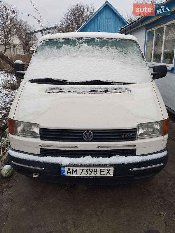 Минивэн Volkswagen Transporter 1998 в Коростене