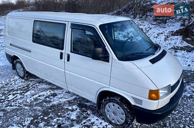 Мінівен Volkswagen Transporter 2002 в Здолбуніві