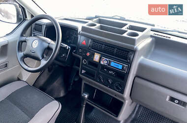 Мінівен Volkswagen Transporter 2002 в Здолбуніві