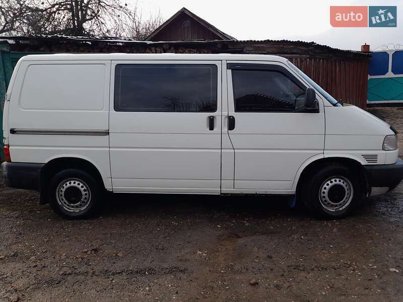 Минивэн Volkswagen Transporter 2003 в Глухове