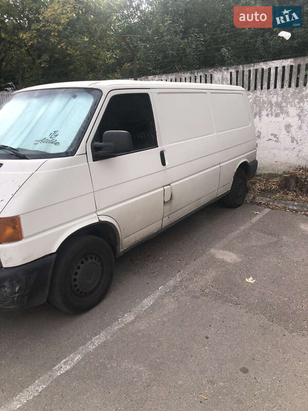 Вантажний фургон Volkswagen Transporter 2000 в Чернігові