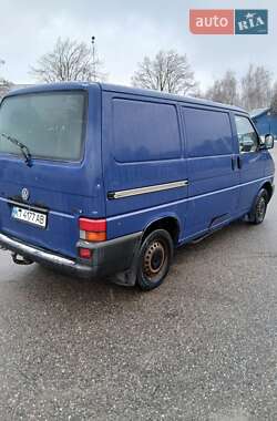 Вантажний фургон Volkswagen Transporter 2001 в Бучі