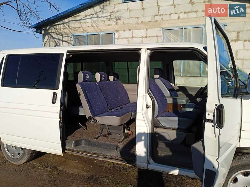 Минивэн Volkswagen Transporter 1998 в Нововолынске