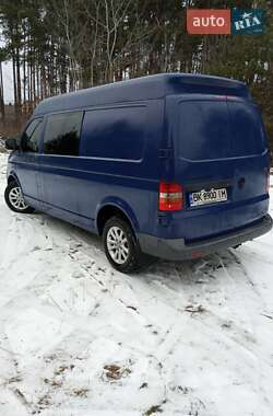 Вантажопасажирський фургон Volkswagen Transporter 2004 в Рівному