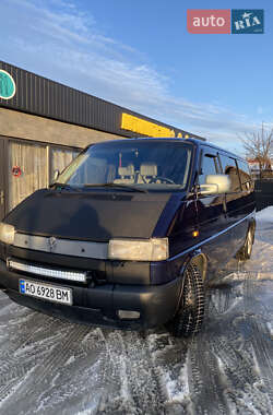 Минивэн Volkswagen Transporter 2000 в Рахове