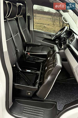 Мінівен Volkswagen Transporter 2020 в 