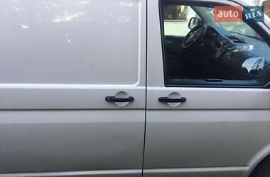 Грузовой фургон Volkswagen Transporter 2011 в 