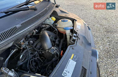 Минивэн Volkswagen Transporter 2009 в 