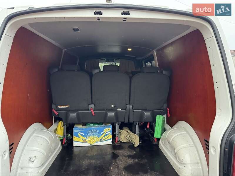 Грузовой фургон Volkswagen Transporter 2012 в Кривом Роге