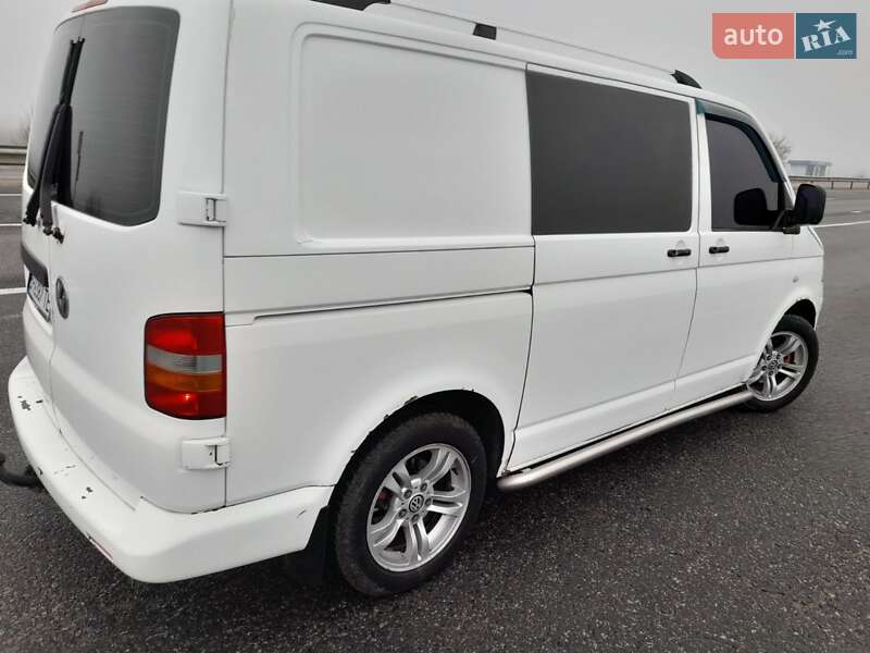 Минивэн Volkswagen Transporter 2005 в Ананьеве