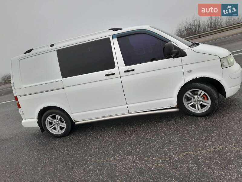 Минивэн Volkswagen Transporter 2005 в Ананьеве