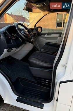 Минивэн Volkswagen Transporter 2018 в 