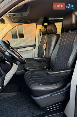 Минивэн Volkswagen Transporter 2018 в 