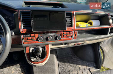 Минивэн Volkswagen Transporter 2015 в 
