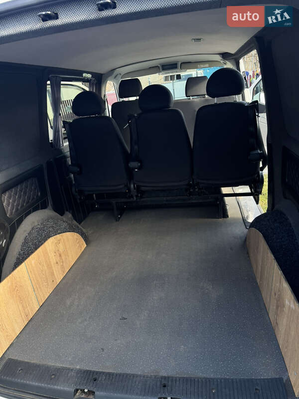 Мінівен Volkswagen Transporter 2015 в Снятині
