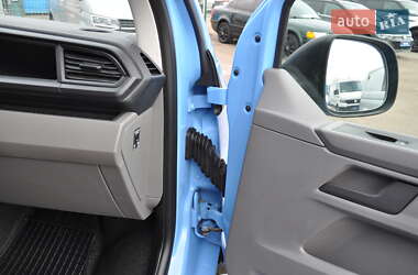Грузовой фургон Volkswagen Transporter 2021 в 