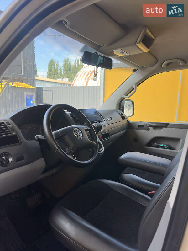 Минивэн Volkswagen Transporter 2004 в Хмельницком