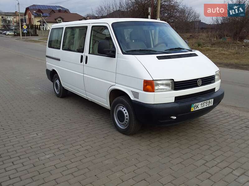 Минивэн Volkswagen Transporter 2002 в Ровно