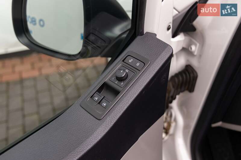 Грузовой фургон Volkswagen Transporter 2017 в Луцке