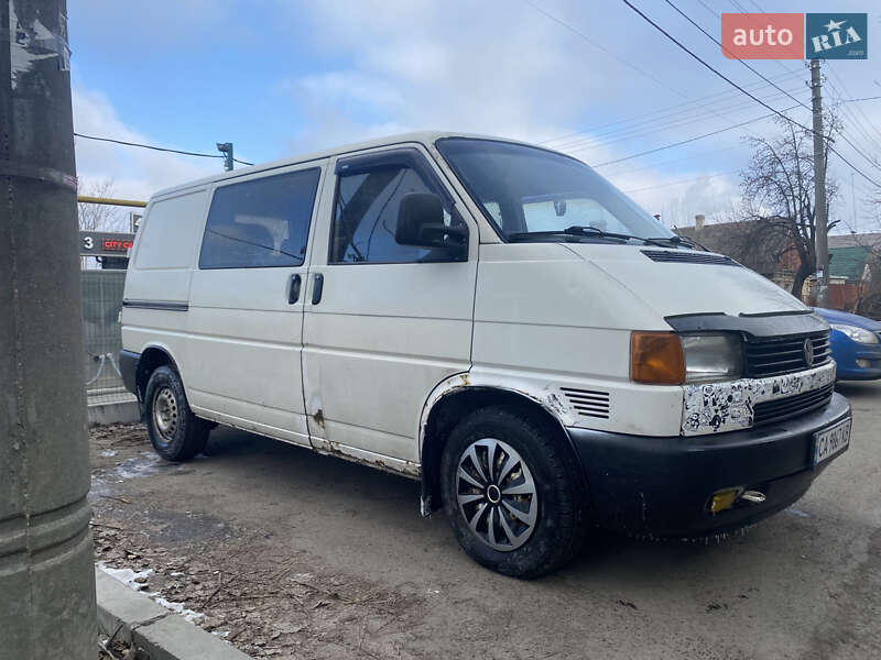 Грузопассажирский фургон Volkswagen Transporter 1999 в Буче
