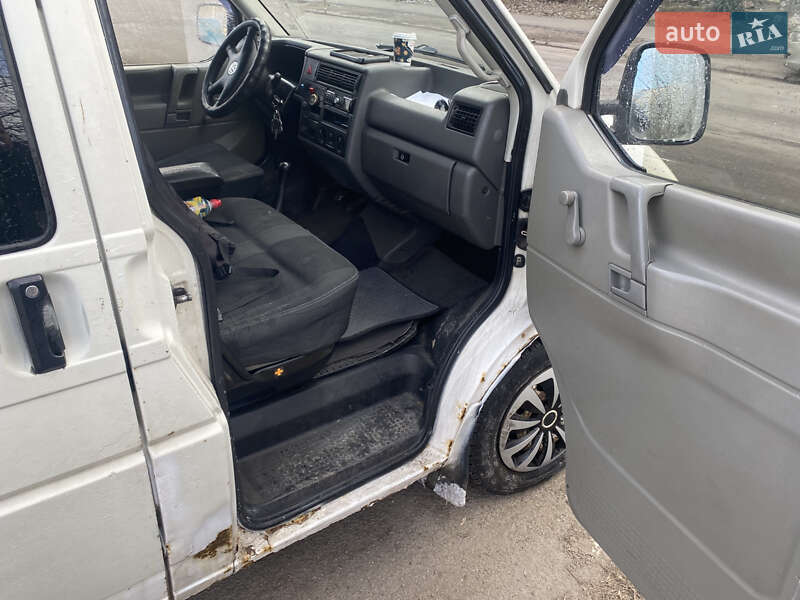 Грузопассажирский фургон Volkswagen Transporter 1999 в Буче