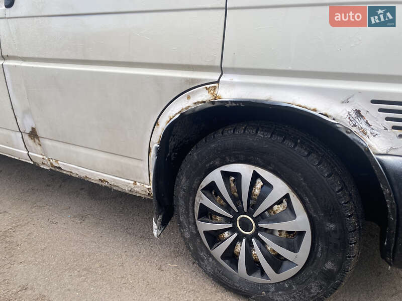 Грузопассажирский фургон Volkswagen Transporter 1999 в Буче