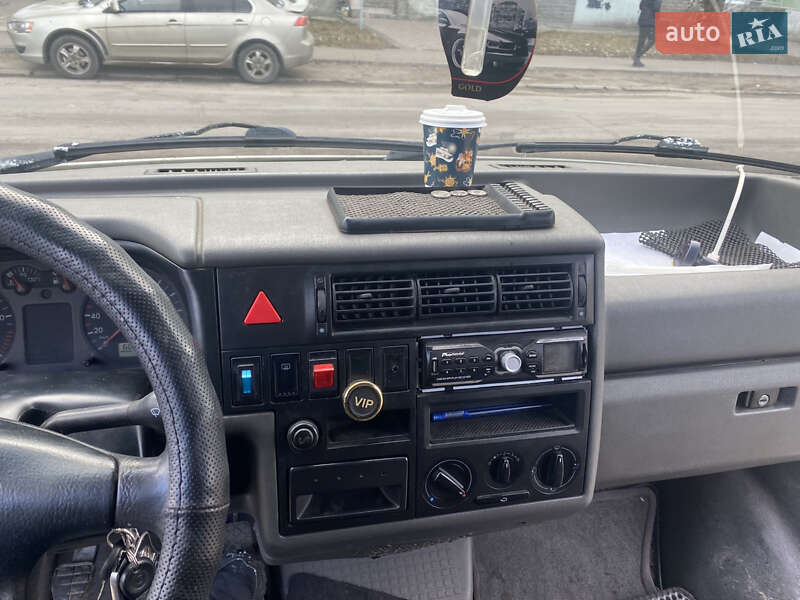 Грузопассажирский фургон Volkswagen Transporter 1999 в Буче