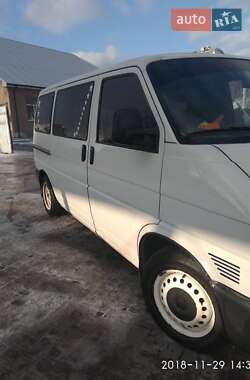 Минивэн Volkswagen Transporter 2001 в 