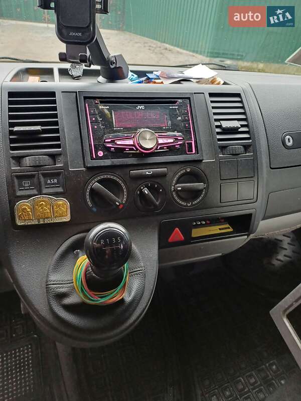 Минивэн Volkswagen Transporter 2004 в Звягеле