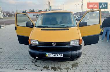 Вантажний фургон Volkswagen Transporter 2001 в Мукачевому